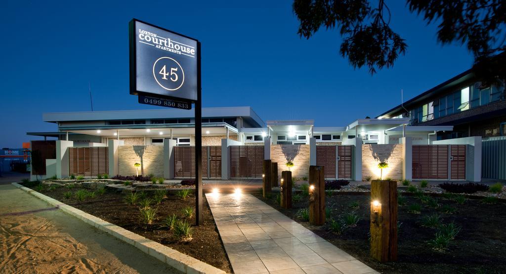 Loxton Courthouse Apartments Bagian luar foto